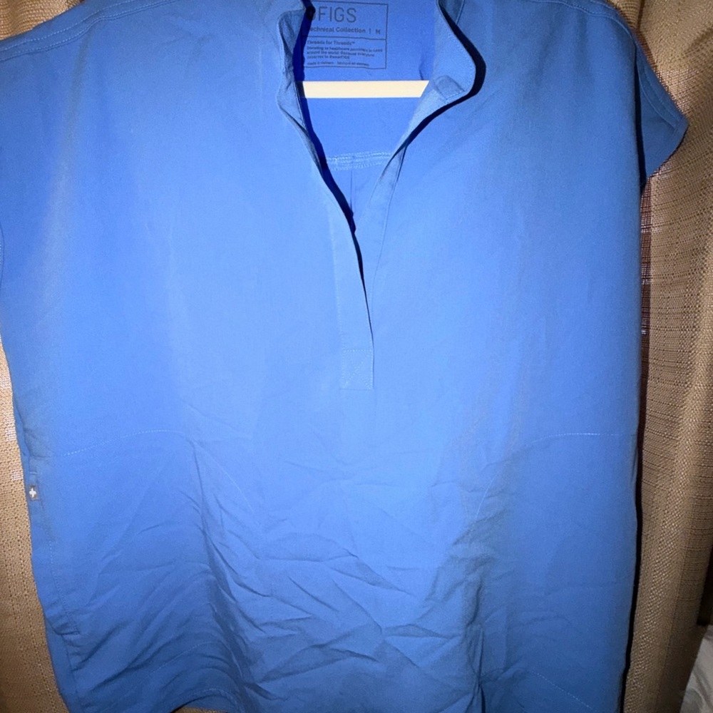 Figs Ceil blue Rafaela Oversized Scrub Top